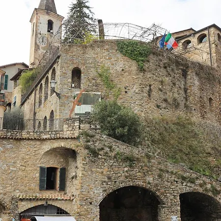 Come Una Volta Apricale Antica Dimora Ligure - Parcheggio A Pochi Metri
